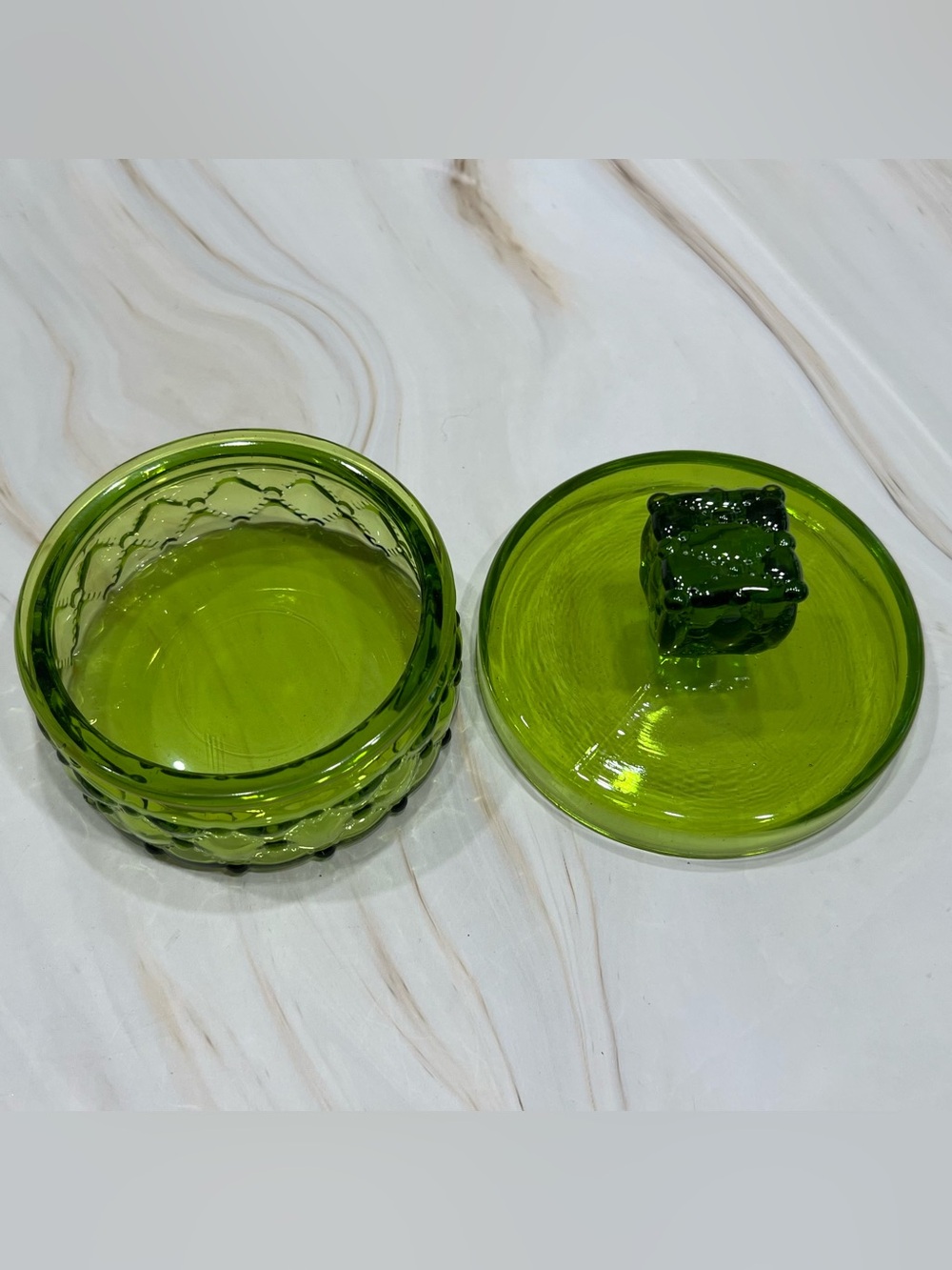 Vintage Avocado Green Glass Covered Candy Dish Trinket Box Mid Century Modern - Picture 2 of 6